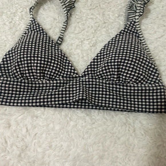 Aerie Black and White Smocked Ruffled top - Picture 1 of 10